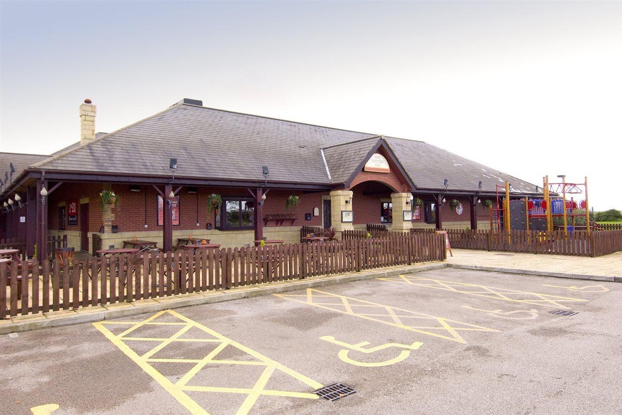 Premier Inn Blackpool East Экстерьер фото