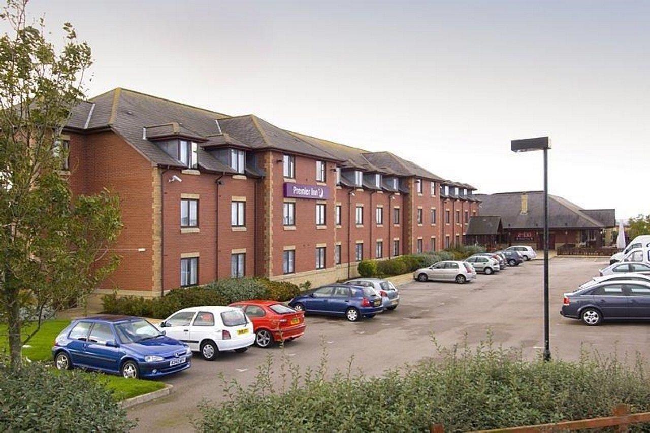 Premier Inn Blackpool East Экстерьер фото